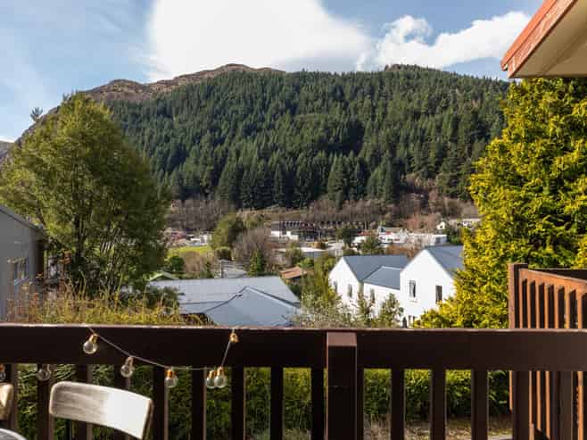 8a Huff Street, Queenstown