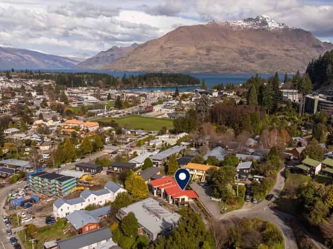 8a Huff Street, Queenstown