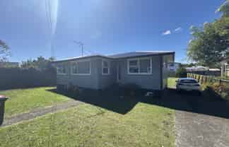 61 Preston Road, Clover Park