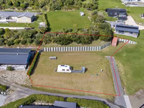 13B Puka Place, Mahia