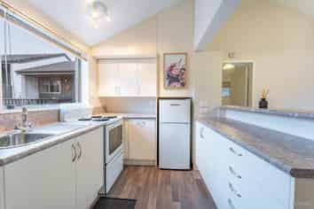 Cottage 10/6 Glenwood Avenue, Highfield