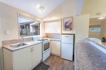 Cottage 10/6 Glenwood Avenue, Highfield
