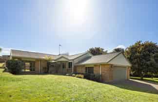 20 John Webb Drive, Glenview