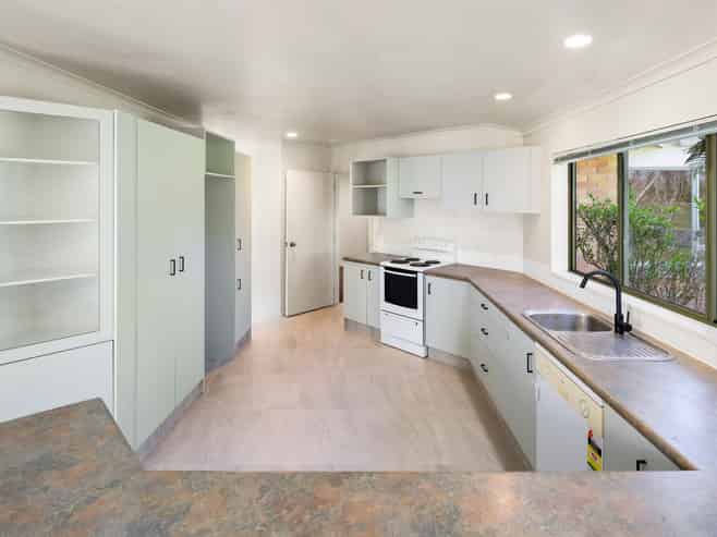 20 John Webb Drive, Glenview