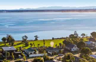 138 Rocking Horse Road, Southshore