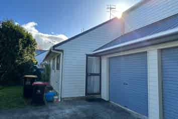 9B Robins Road, Judea