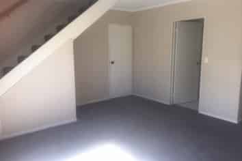 9B Robins Road, Judea