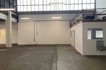 Versatile workshop / warehouse