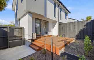 106 Wildberry Street, Woolston