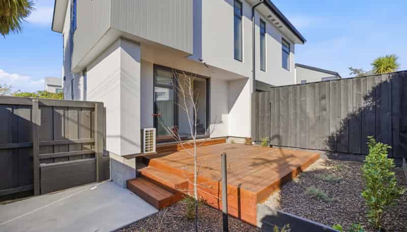 106 Wildberry Street, Woolston