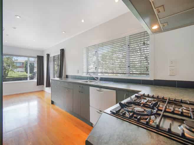 5 Dell Way, Bucklands Beach