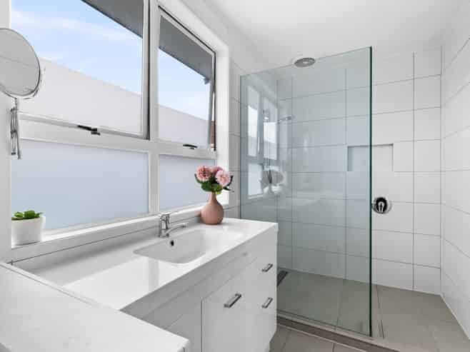 16 Lanark Crescent, Tamatea