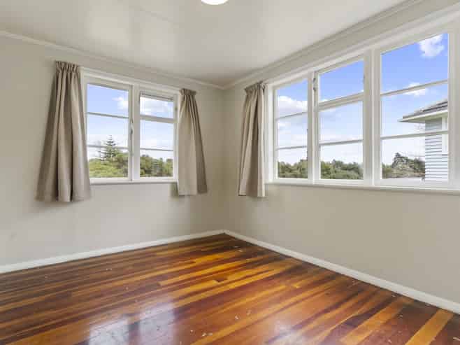 8 Tate Place, Otara