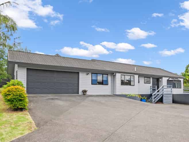 102 Fairway Drive, Kamo