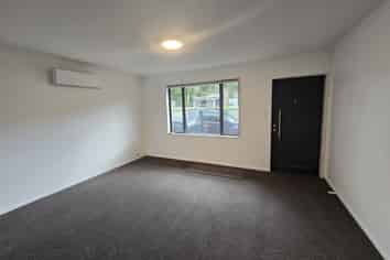 3/7 Division Street , Riccarton