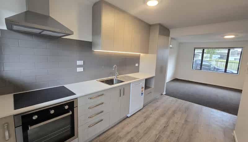 3/7 Division Street , Riccarton