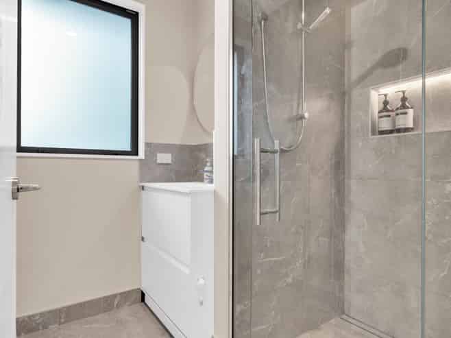 2/397 Sawyers Arms Road, Harewood