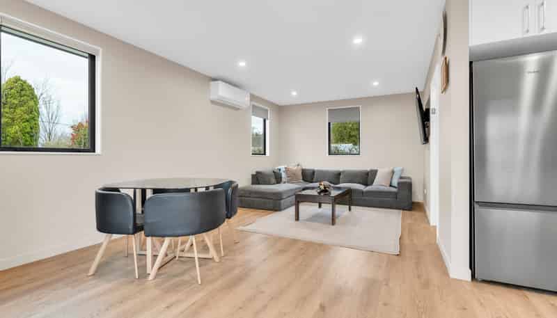 2/397 Sawyers Arms Road, Harewood