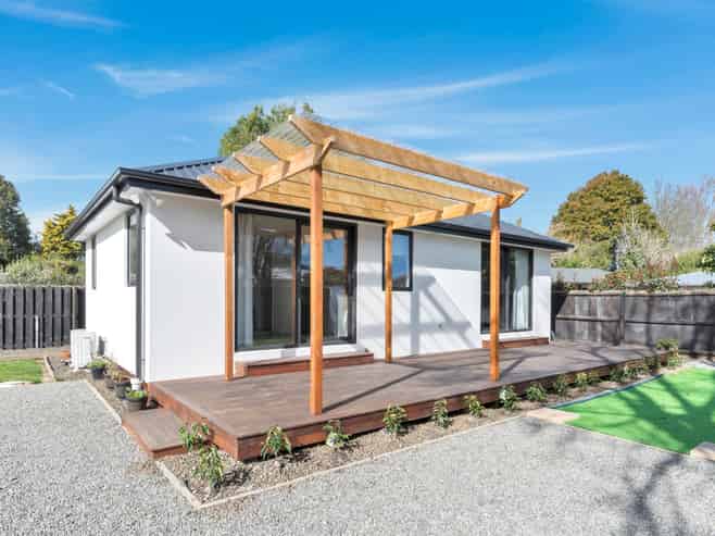 2/397 Sawyers Arms Road, Harewood