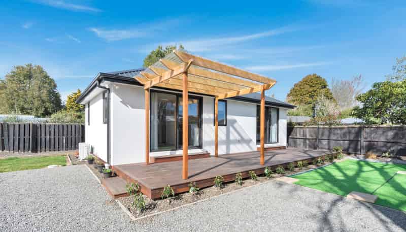 2/397 Sawyers Arms Road, Harewood