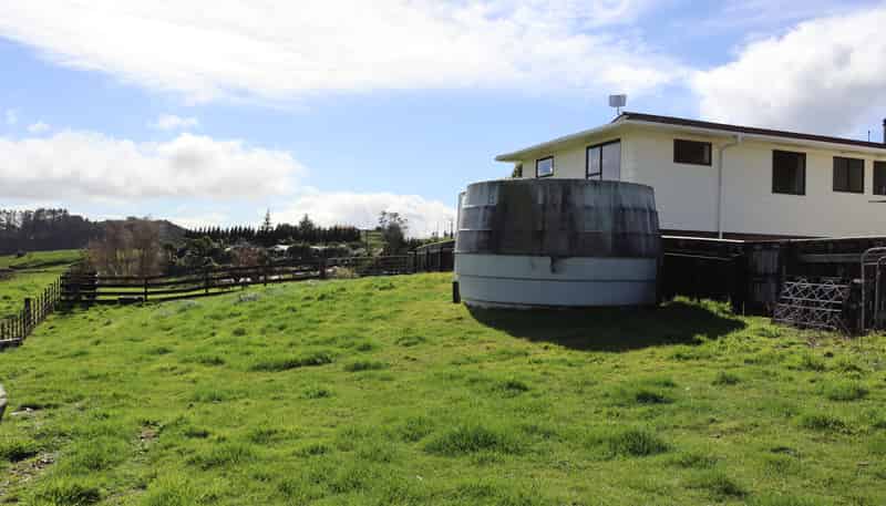 772 Upland Road, Egmont Village