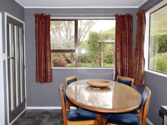 772 Upland Road, Egmont Village
