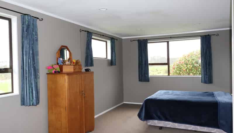 772 Upland Road, Egmont Village