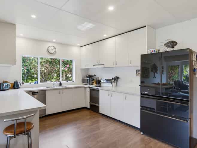469 Te Moana Road, Waikanae