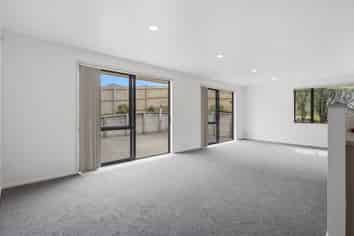 6 Hilltop Road, Parkvale