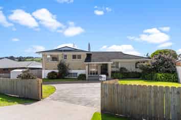 42 Puriri Road, Pukekohe