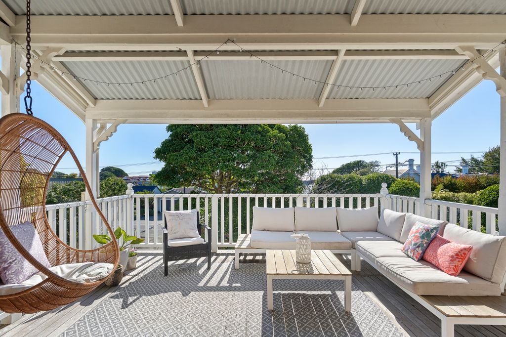 CHARM IN PRIME INNER CITY LOCATION 5