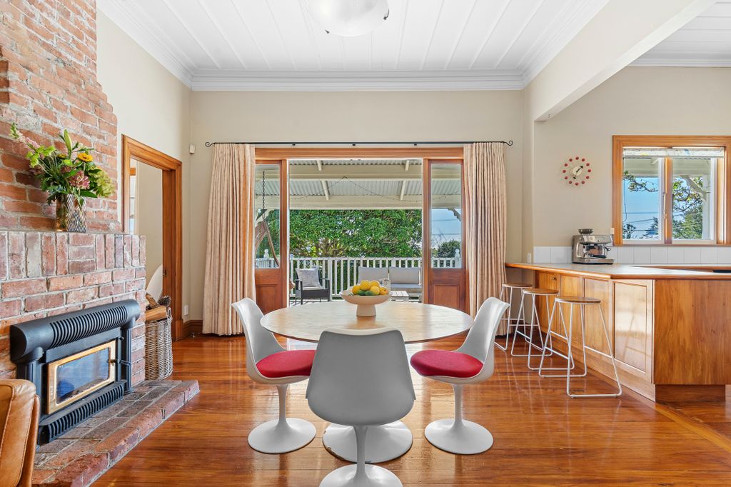 CHARM IN PRIME INNER CITY LOCATION 3