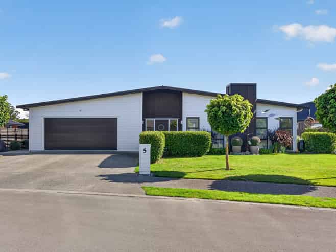 5 James Kidd Place, Greytown