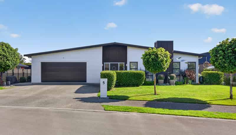 5 James Kidd Place, Greytown