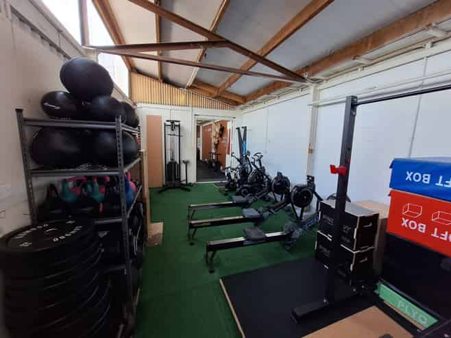 Affordable workshop or office with storage
