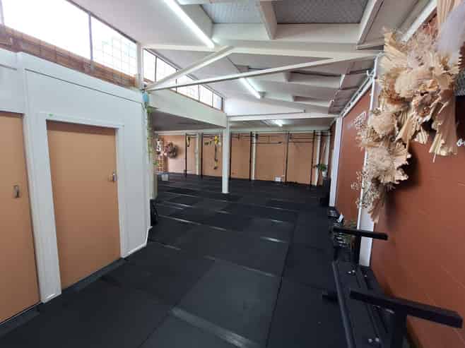 Affordable workshop or office with storage
