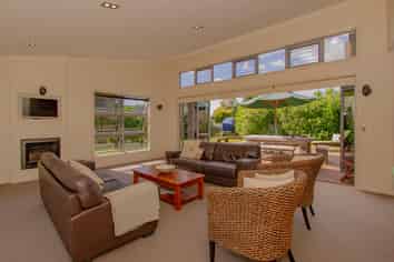 9 Taunui Place, Cooks Beach