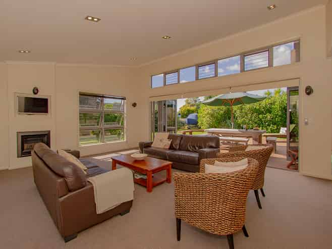 9 Taunui Place, Cooks Beach