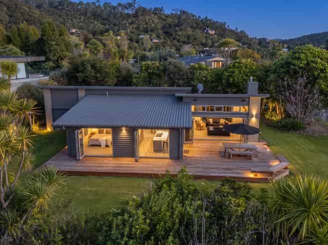 9 Taunui Place, Cooks Beach