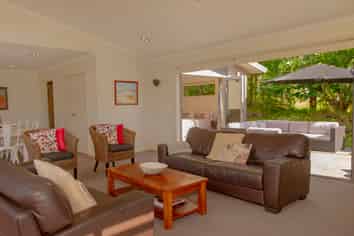 9 Taunui Place, Cooks Beach