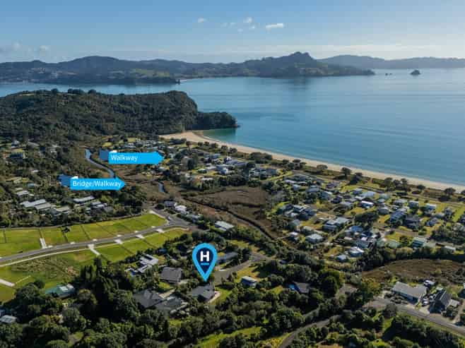 9 Taunui Place, Cooks Beach