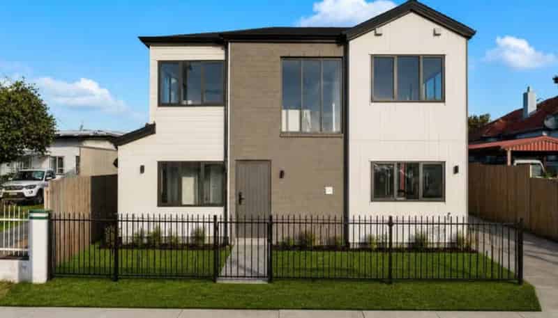 35A  Royton Avenue, Mangere East