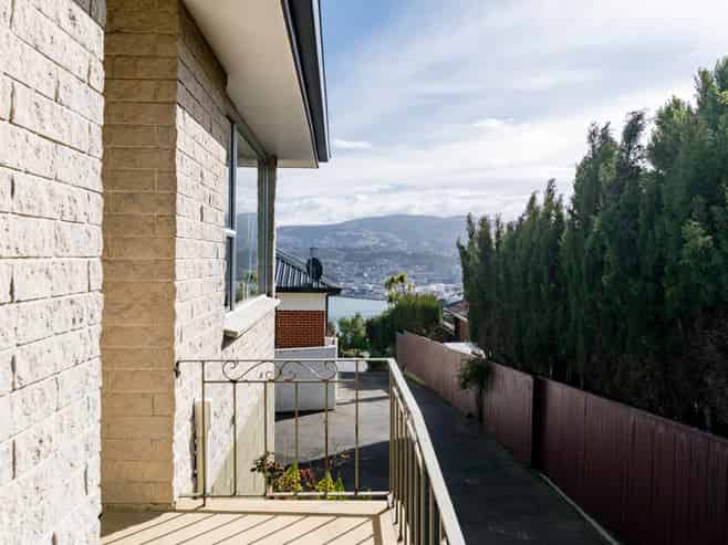 13 Dunrobin Street, Waverley
