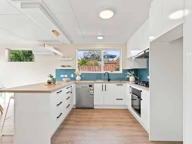 13 Dunrobin Street, Waverley