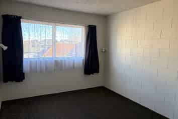 8/10 Wellington Street, Hamilton East