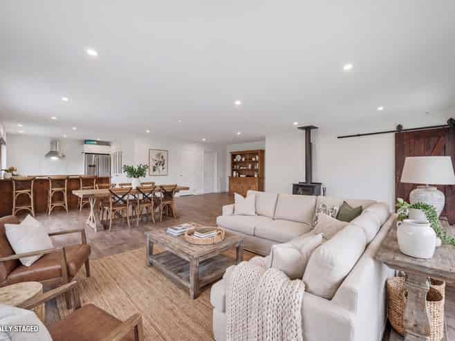92 Foothills Road, Okuku