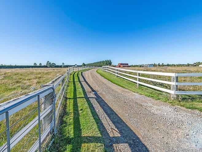 92 Foothills Road, Okuku