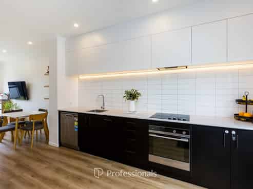 8 Cynisca Crescent, Wallaceville