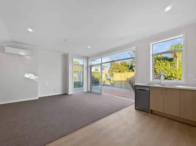 18A Newry Road, Raumati Beach