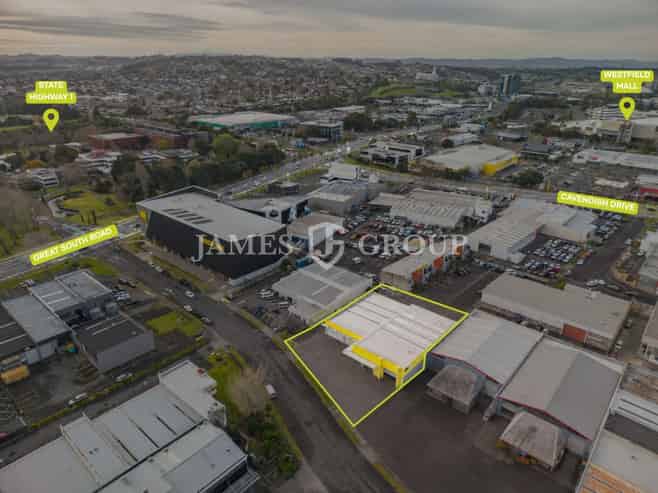 Unbeatable Location, Secure Yard, Landlord Fitout!